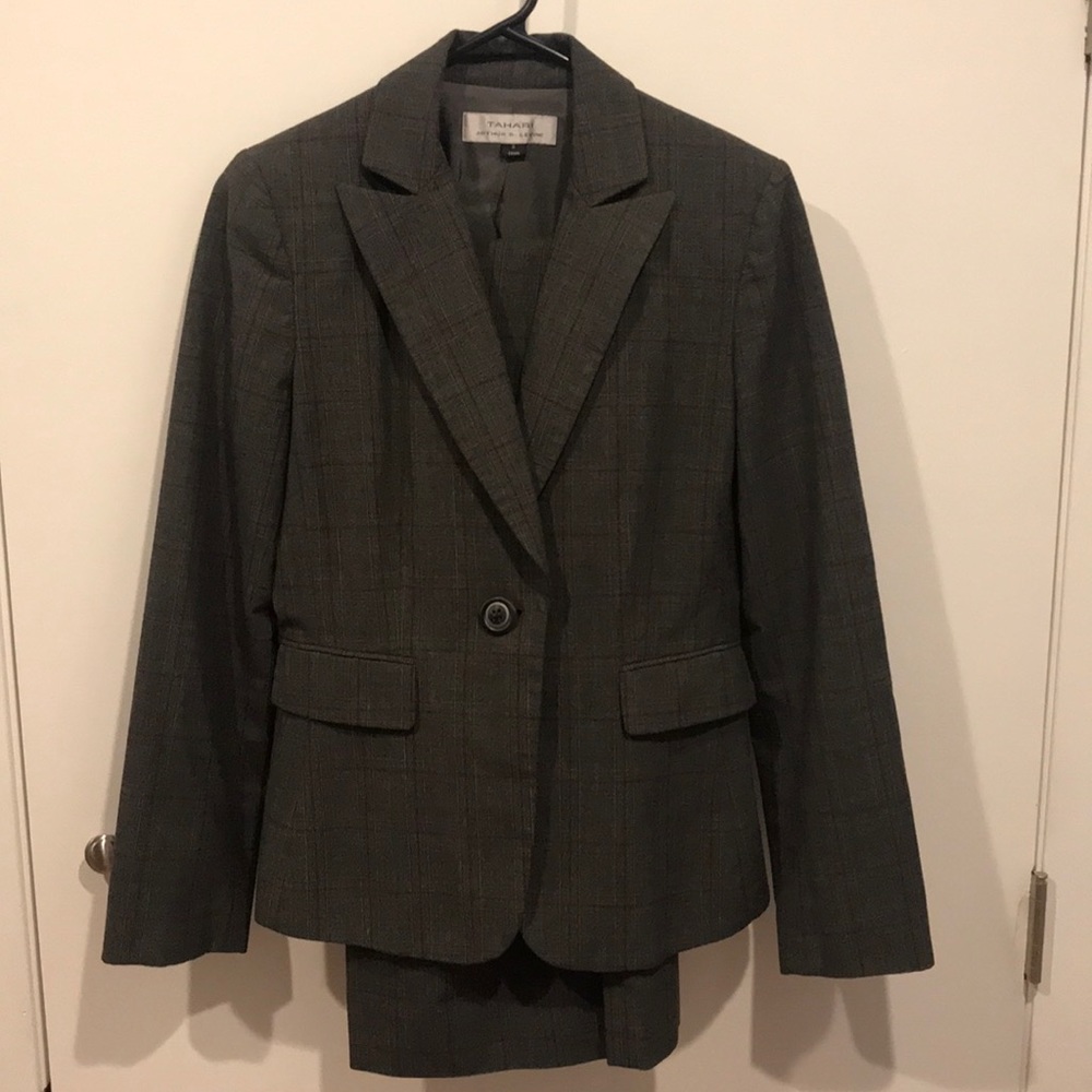 Tahari Arthur S. Levine Suit coat & matching pants